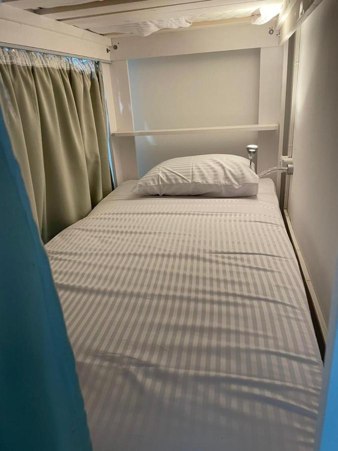 Serafy City Center Hostel And Pool For Foreigners Adults Only Хургада Екстер'єр фото