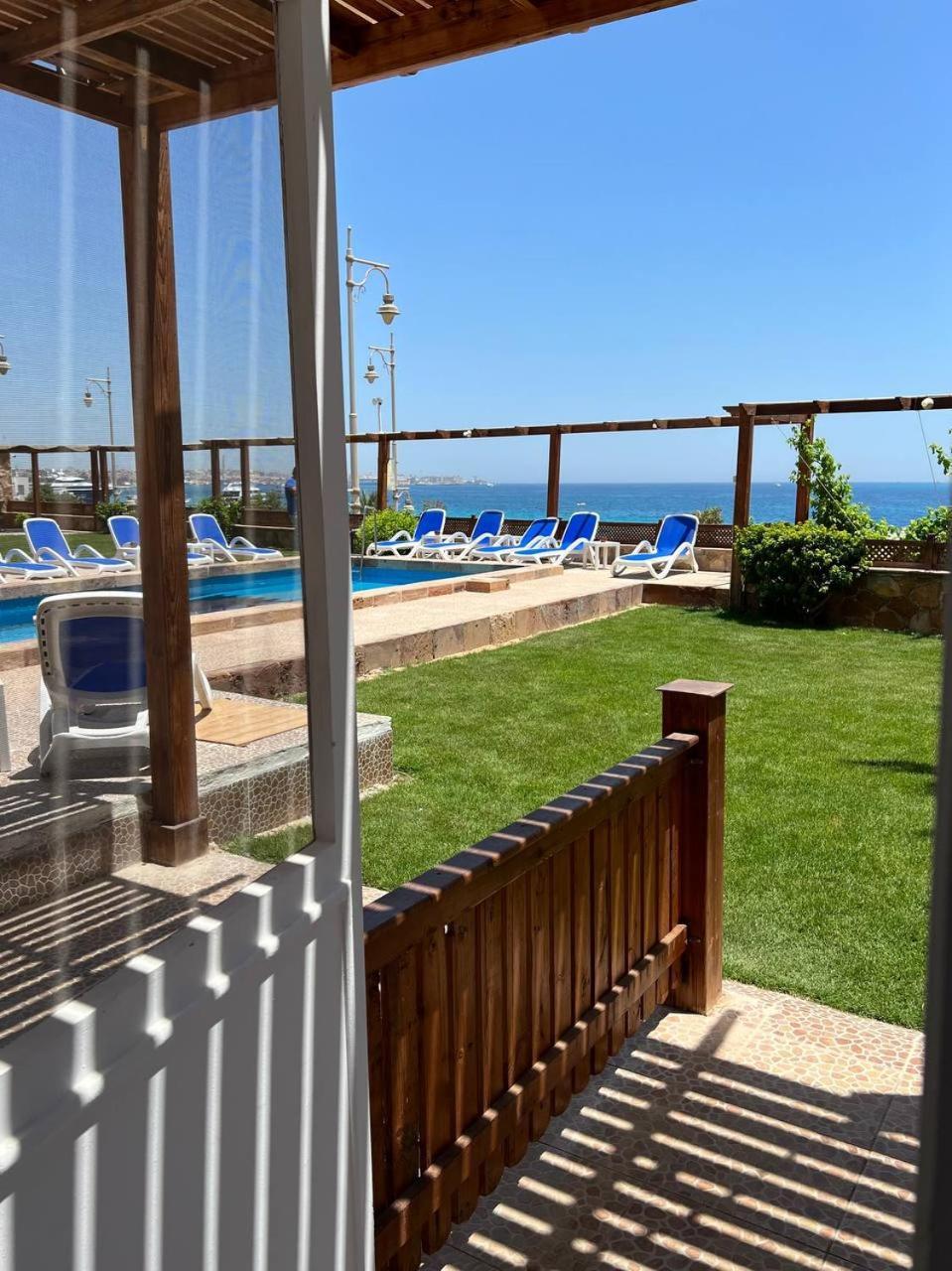 Serafy City Center Hostel And Pool For Foreigners Adults Only Хургада Номер фото